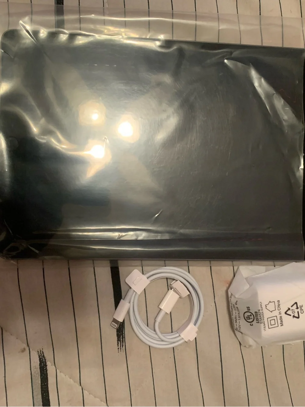 Apple iPad Tablet in Black and Silver Gen 9